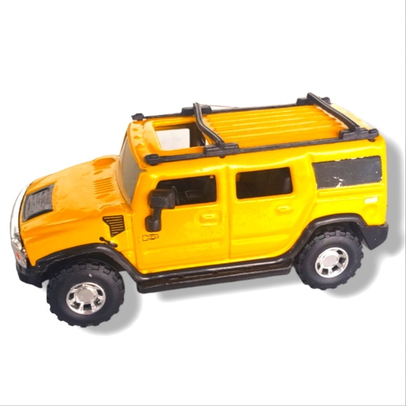 #AI Toy H2 Hummer Car Yellow SUV - Picture 3 of 4